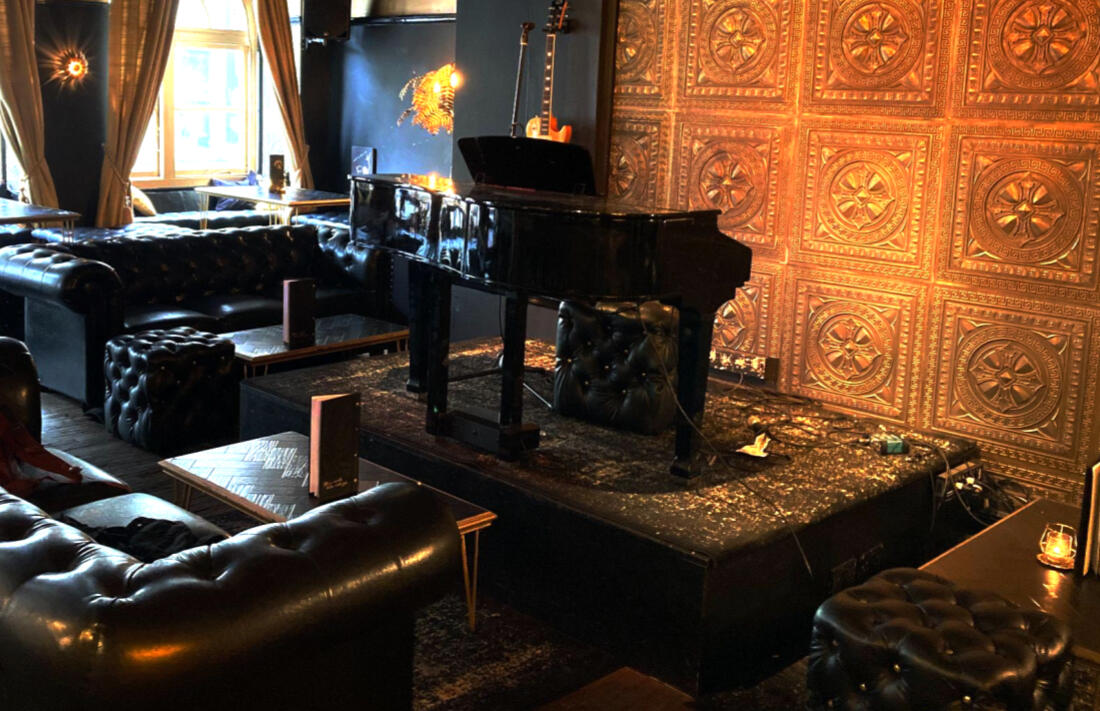 Elton's Yamaha Piano Gift to station